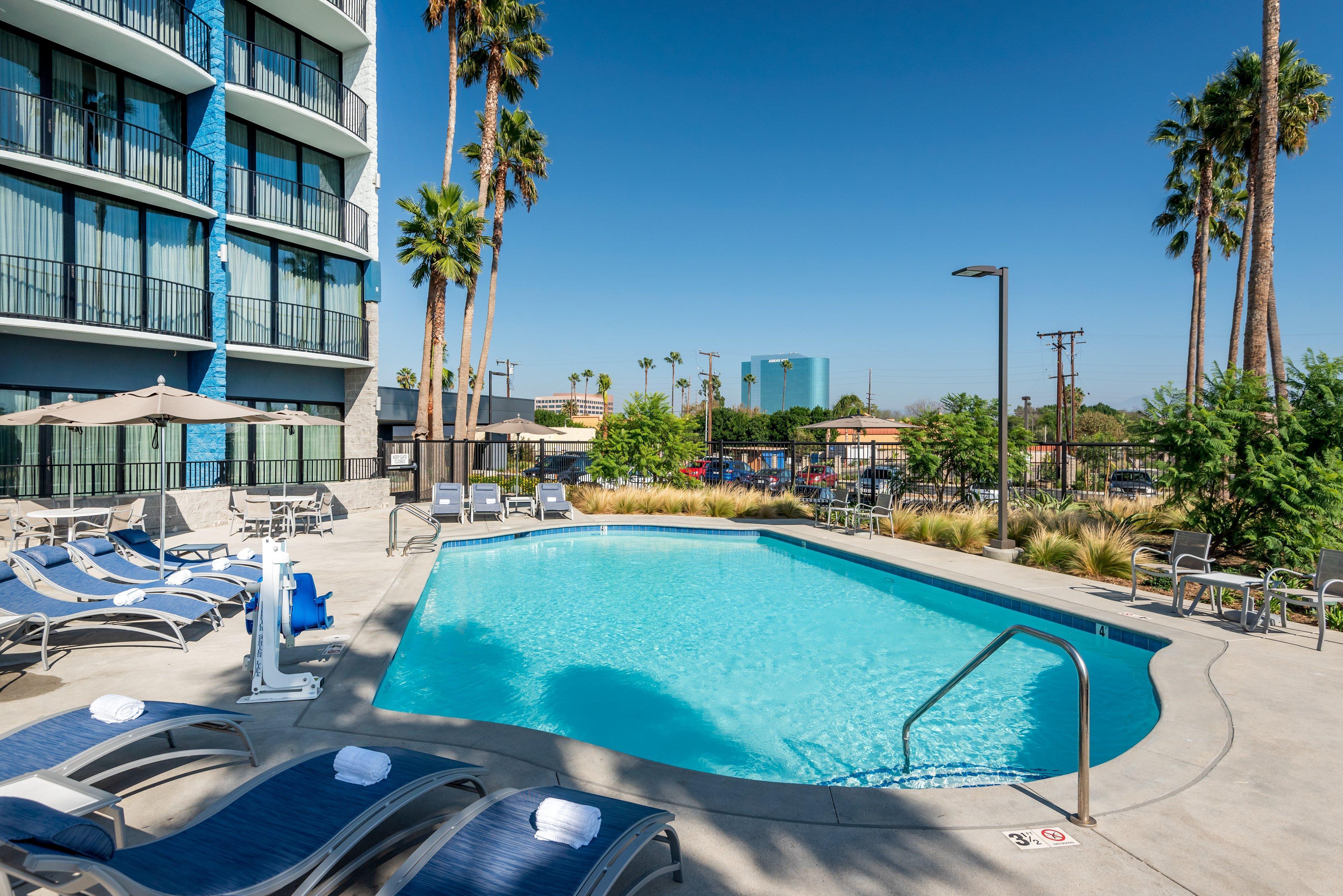 Holiday Inn Express & Suites Santa Ana - Orange County By Ihg Exteriör bild