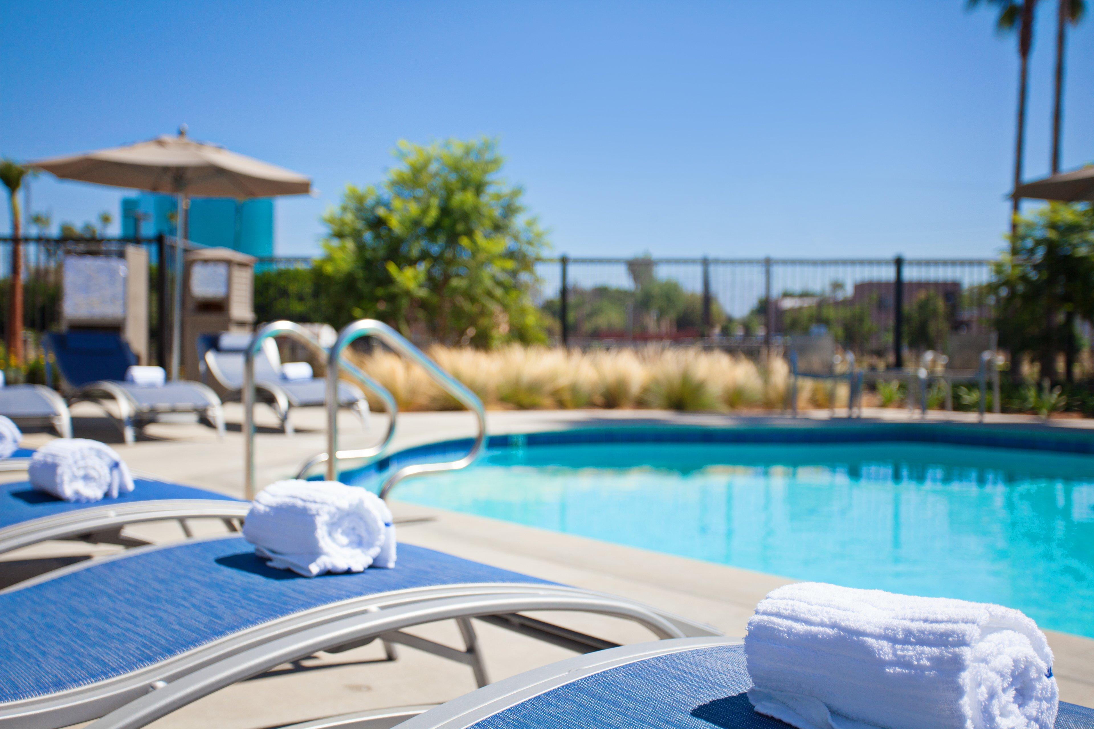 Holiday Inn Express & Suites Santa Ana - Orange County By Ihg Exteriör bild
